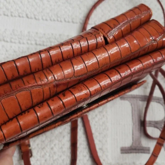 BRIGHTON ORANGE CROCODILE PATTERN CROSSBODY BAG - Picture 15 of 16